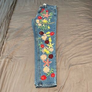 Size 4, Glamorous petite flower jeans